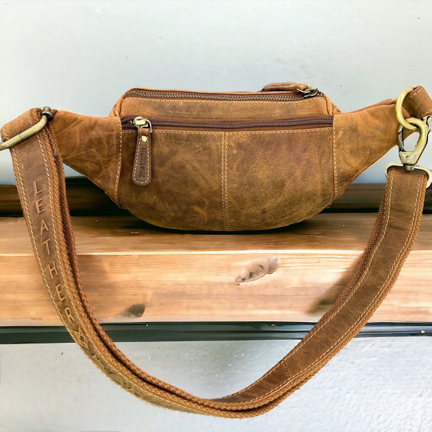 Bauchtasche aus Büffelleder | Gürteltasche | Umhängetasche | Modell B