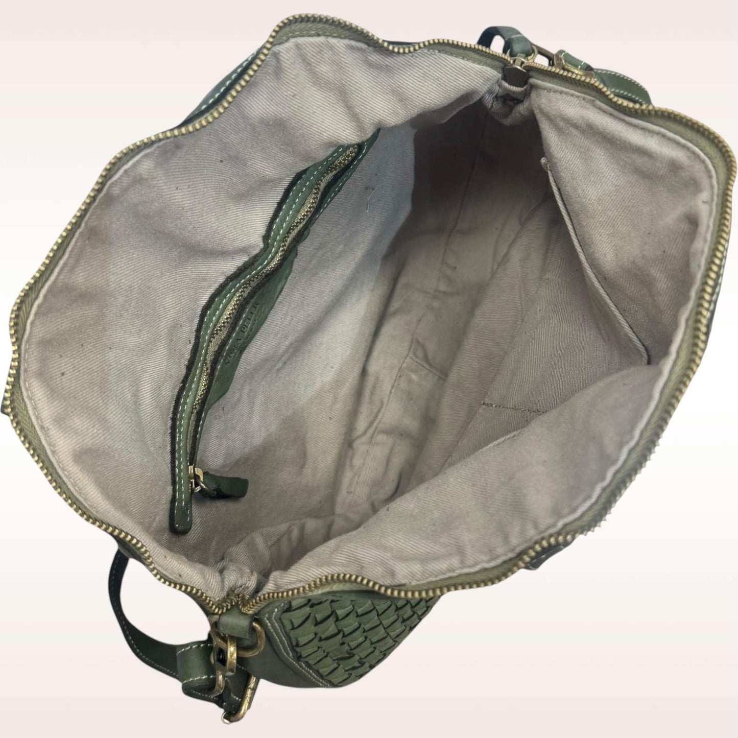 Damen Ledertasche mit Webmuster |Runde Tasche | Kalbsleder | weiche Ledertasche |Hochwertiges Leder | geflochtene Tasche rund,minimalistisch