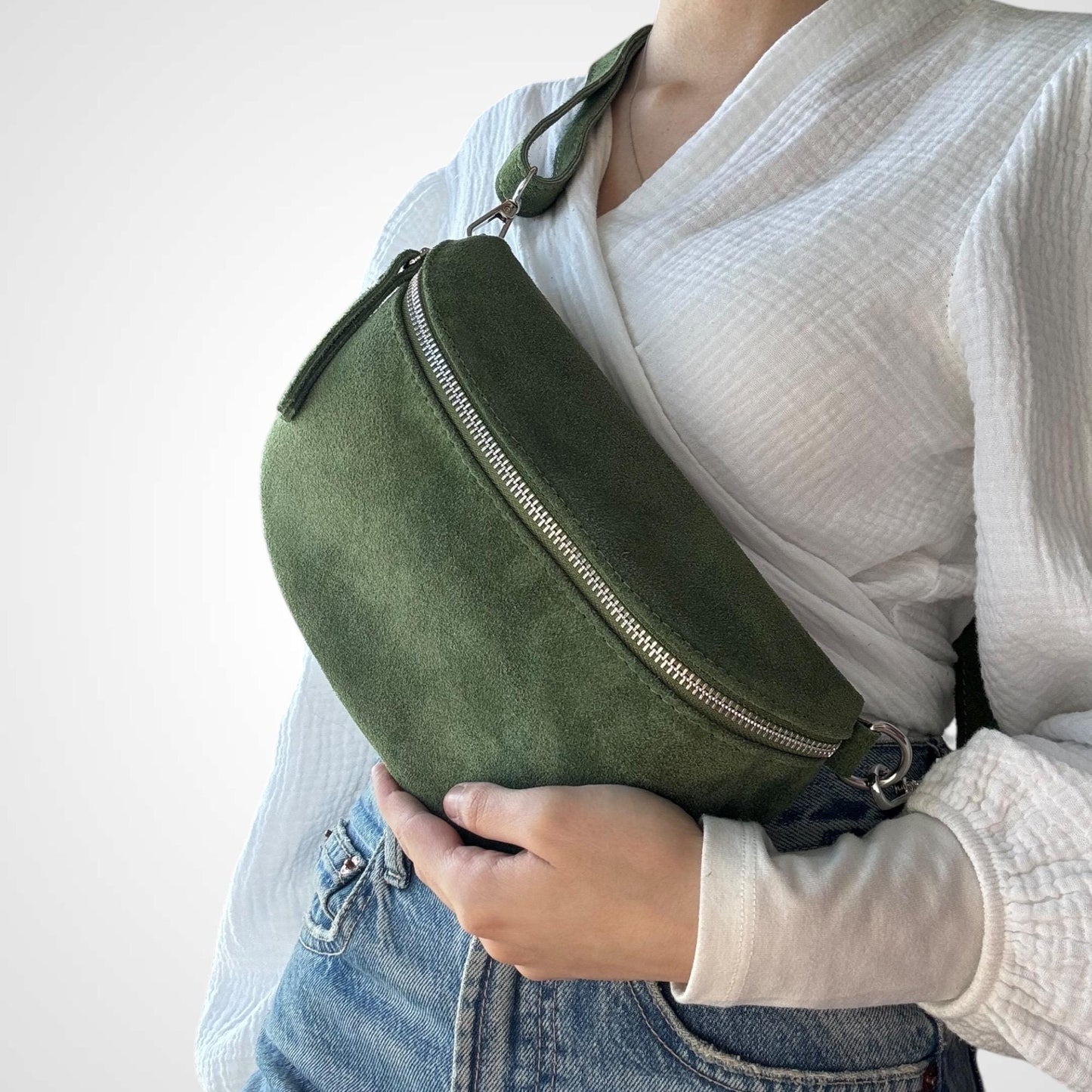 Wildleder Crossbody Bag, Umhängetasche Damen, Crossbag Veloursleder, Bauchtasche aus Wildleder, Gürteltasche, Ledertasche, M - Farbauswahl