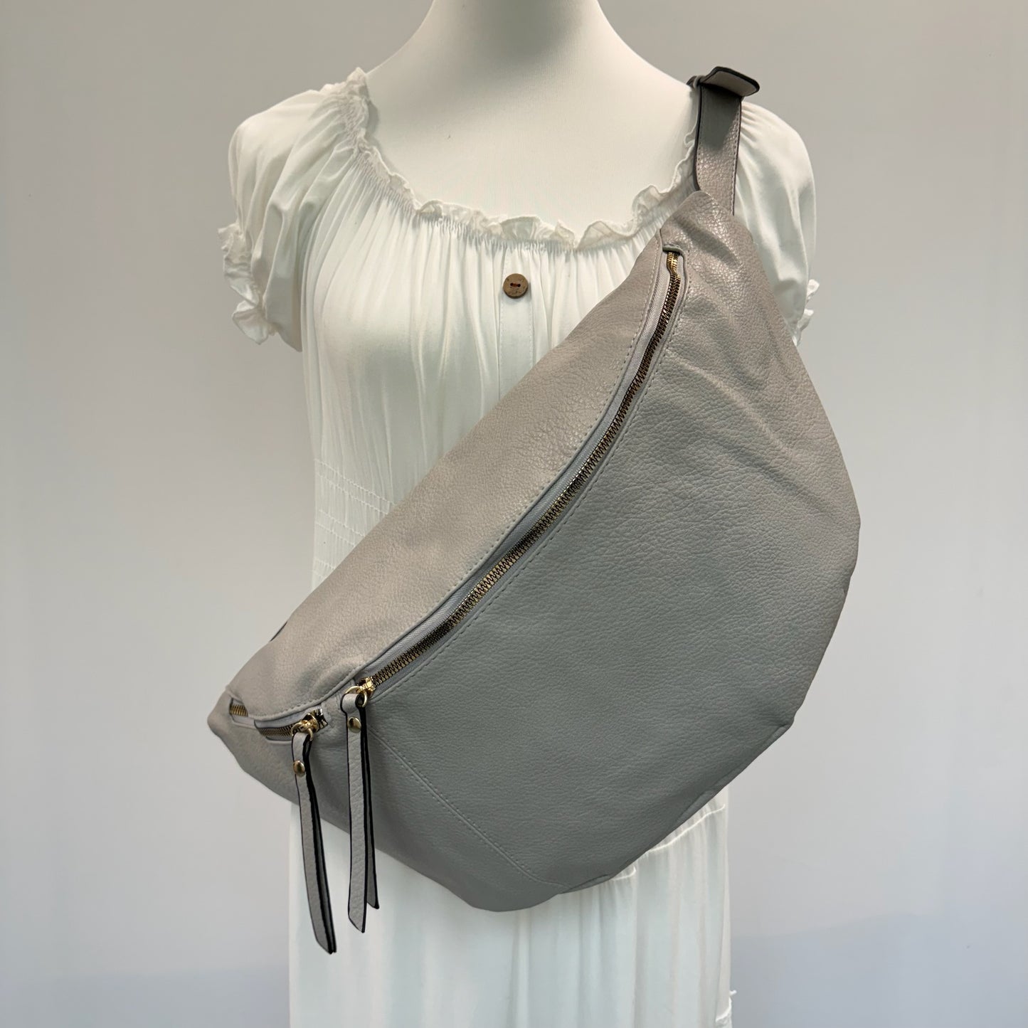 XXL Crossbody Tasche Damen – Große Bauchtasche & Umhängetasche VEGAN mit viel Stauraum