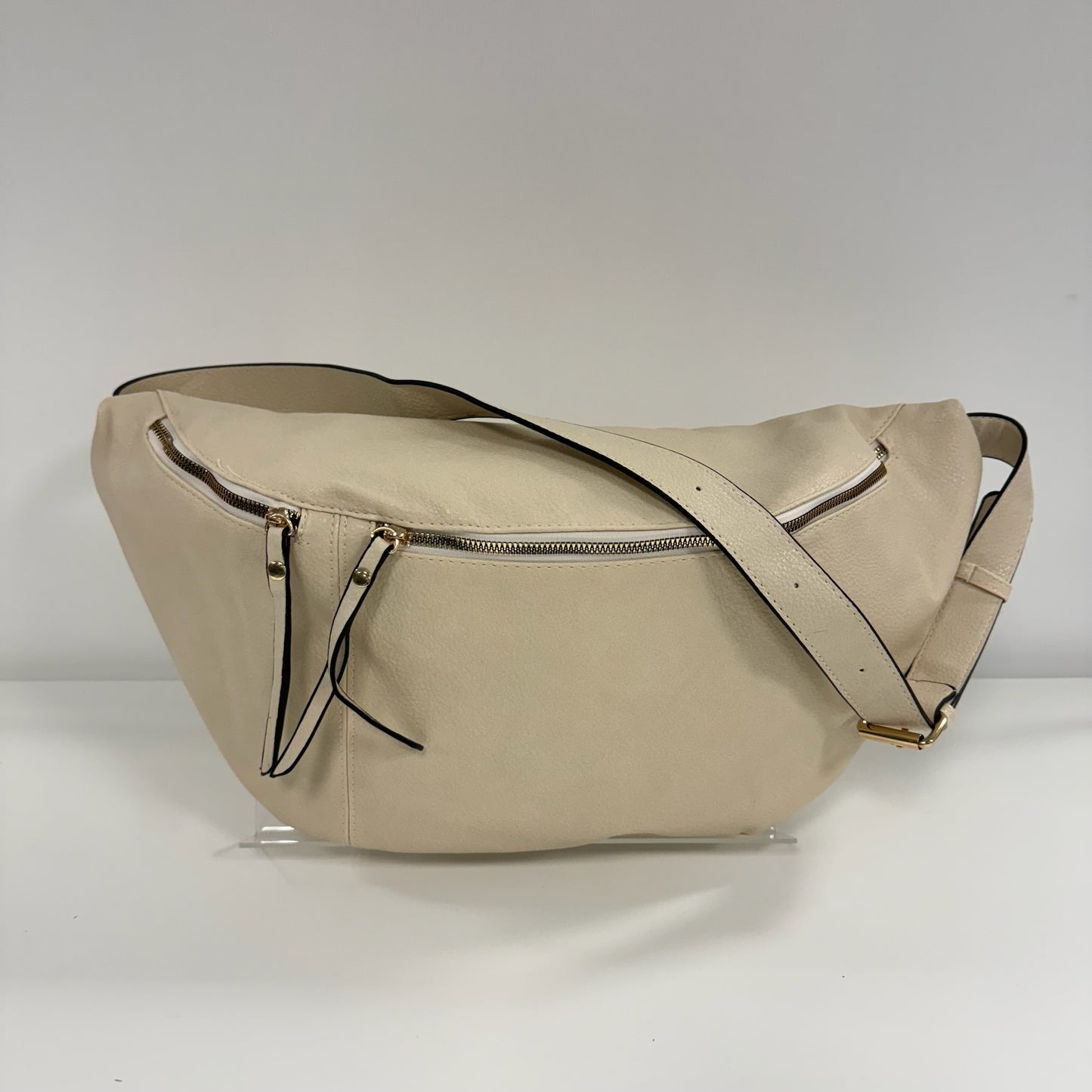 XXL Crossbody Tasche Damen – Große Bauchtasche & Umhängetasche VEGAN mit viel Stauraum