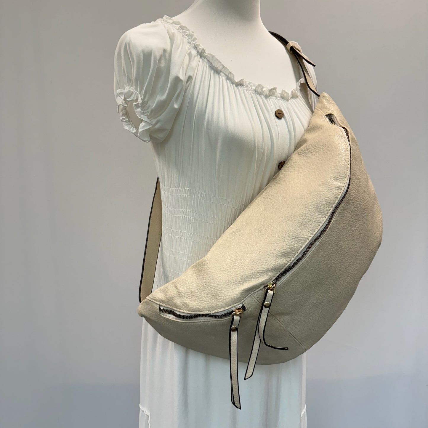 XXL Crossbody Tasche Damen – Große Bauchtasche & Umhängetasche VEGAN mit viel Stauraum