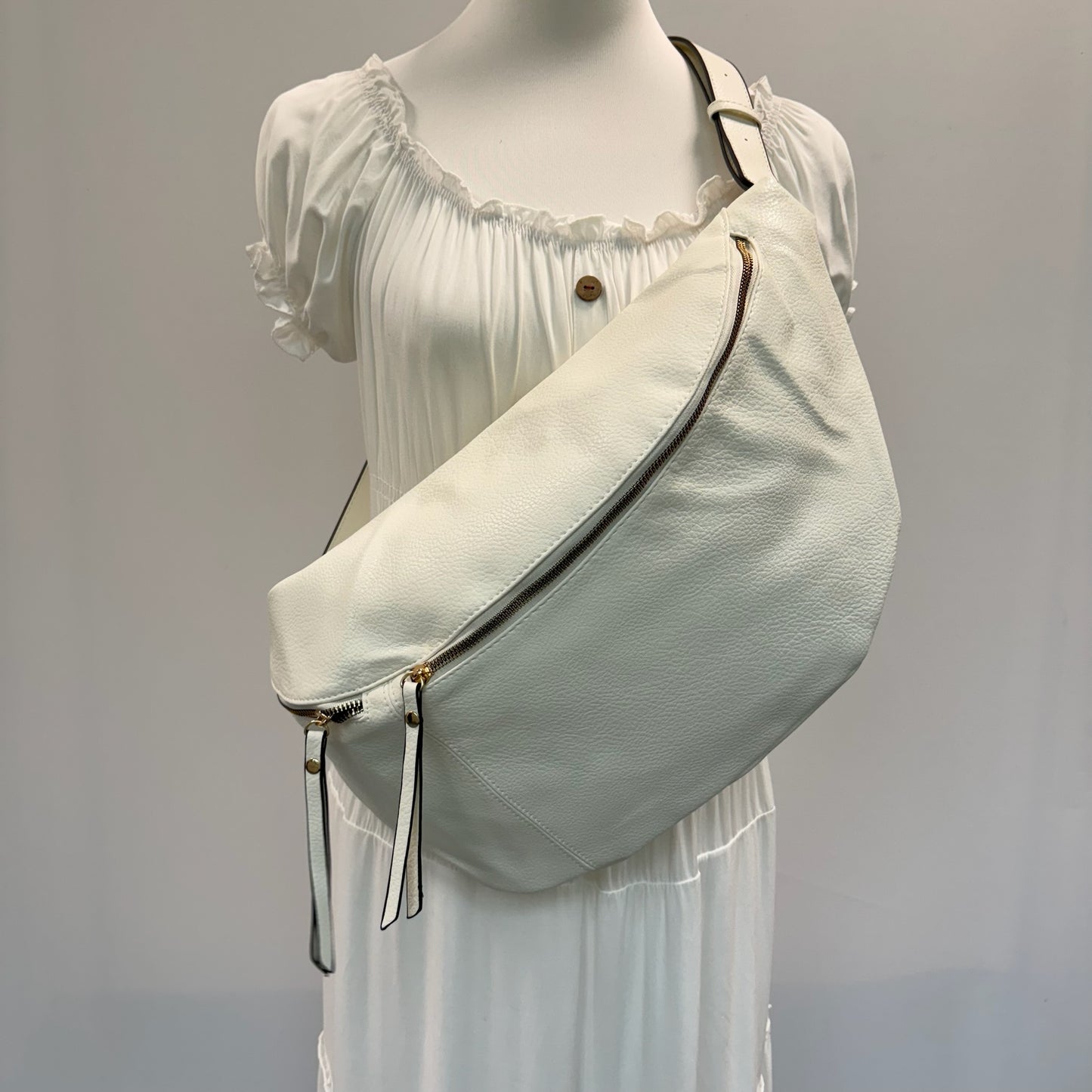 XXL Crossbody Tasche Damen – Große Bauchtasche & Umhängetasche VEGAN mit viel Stauraum