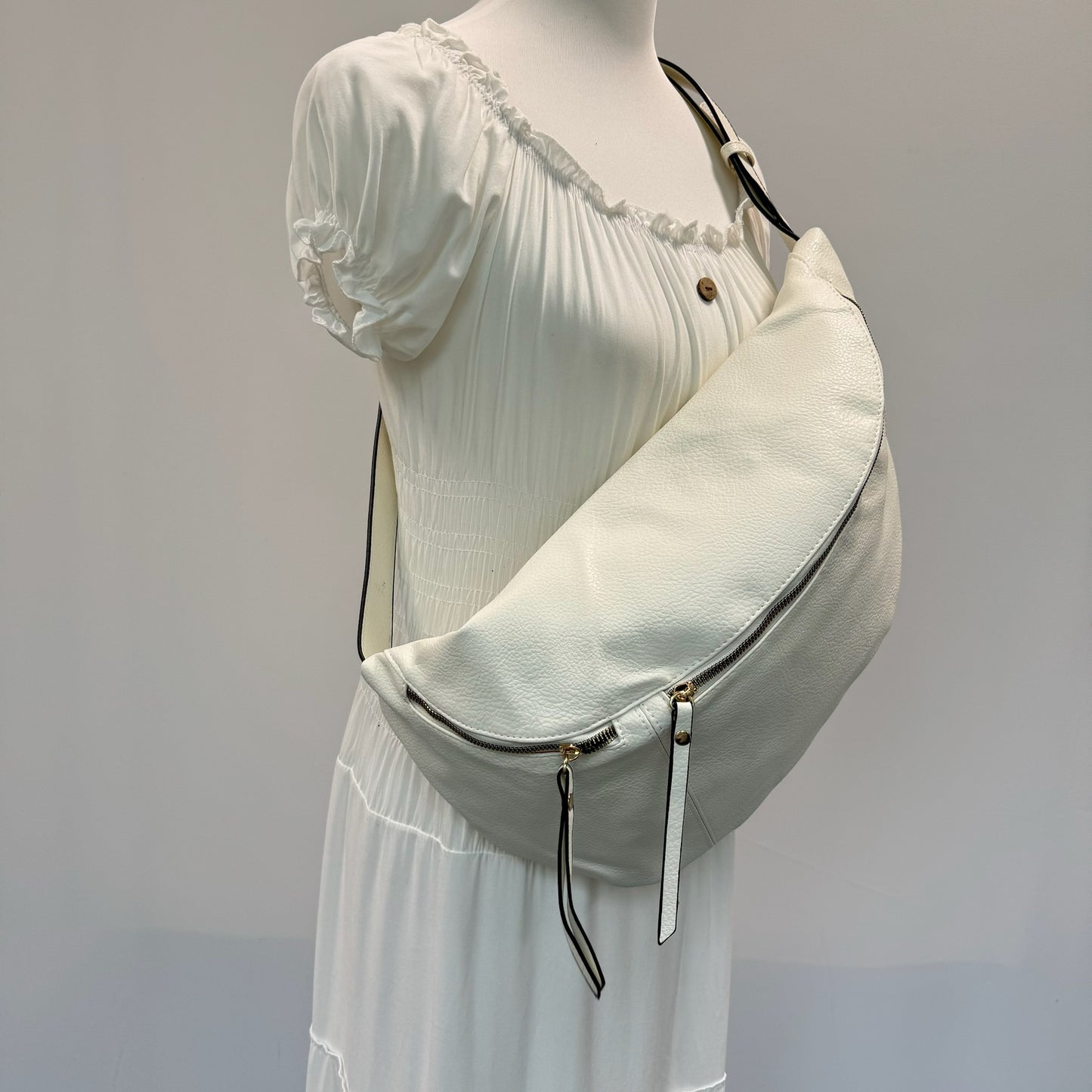 XXL Crossbody Tasche Damen – Große Bauchtasche & Umhängetasche VEGAN mit viel Stauraum