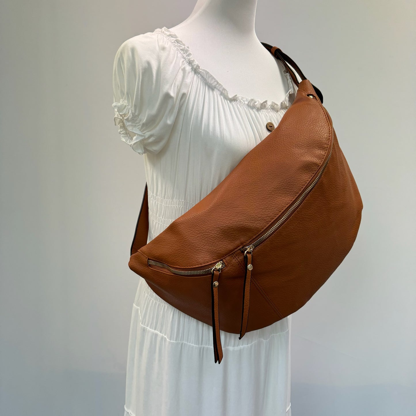 XXL Crossbody Tasche Damen – Große Bauchtasche & Umhängetasche VEGAN mit viel Stauraum