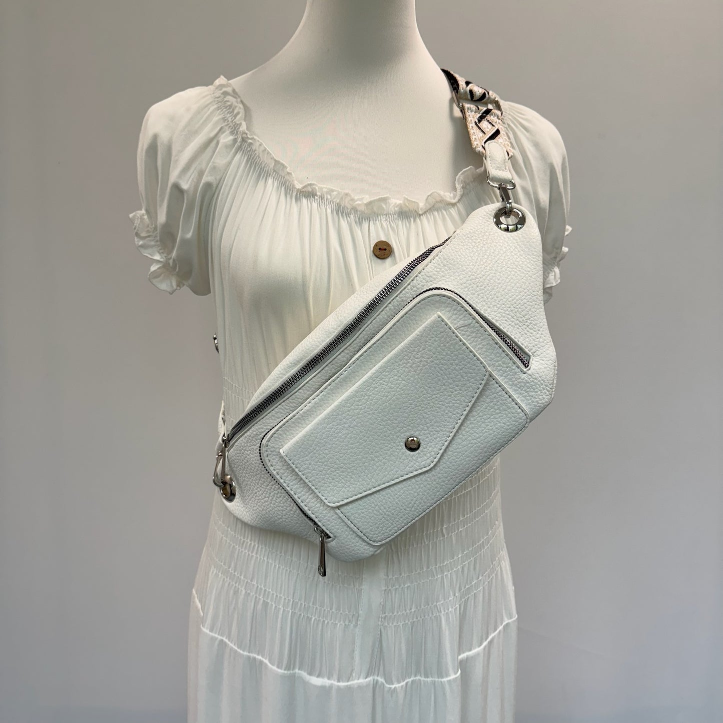 Damen Crossbody Tasche M Bauchtasche Moon Bag Vegan Leder