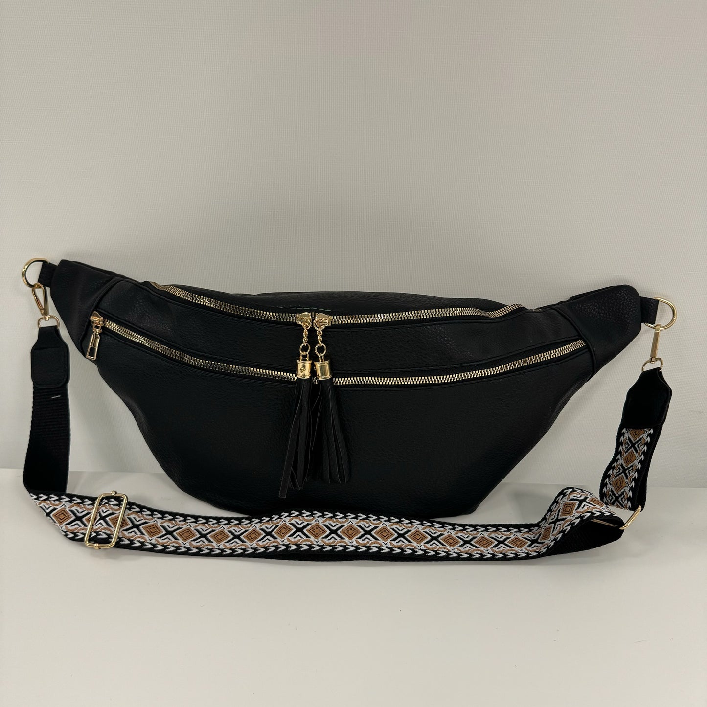 Damen Crossbody Tasche XXL – Half Moon Bag Sling Bag Vegan Leder