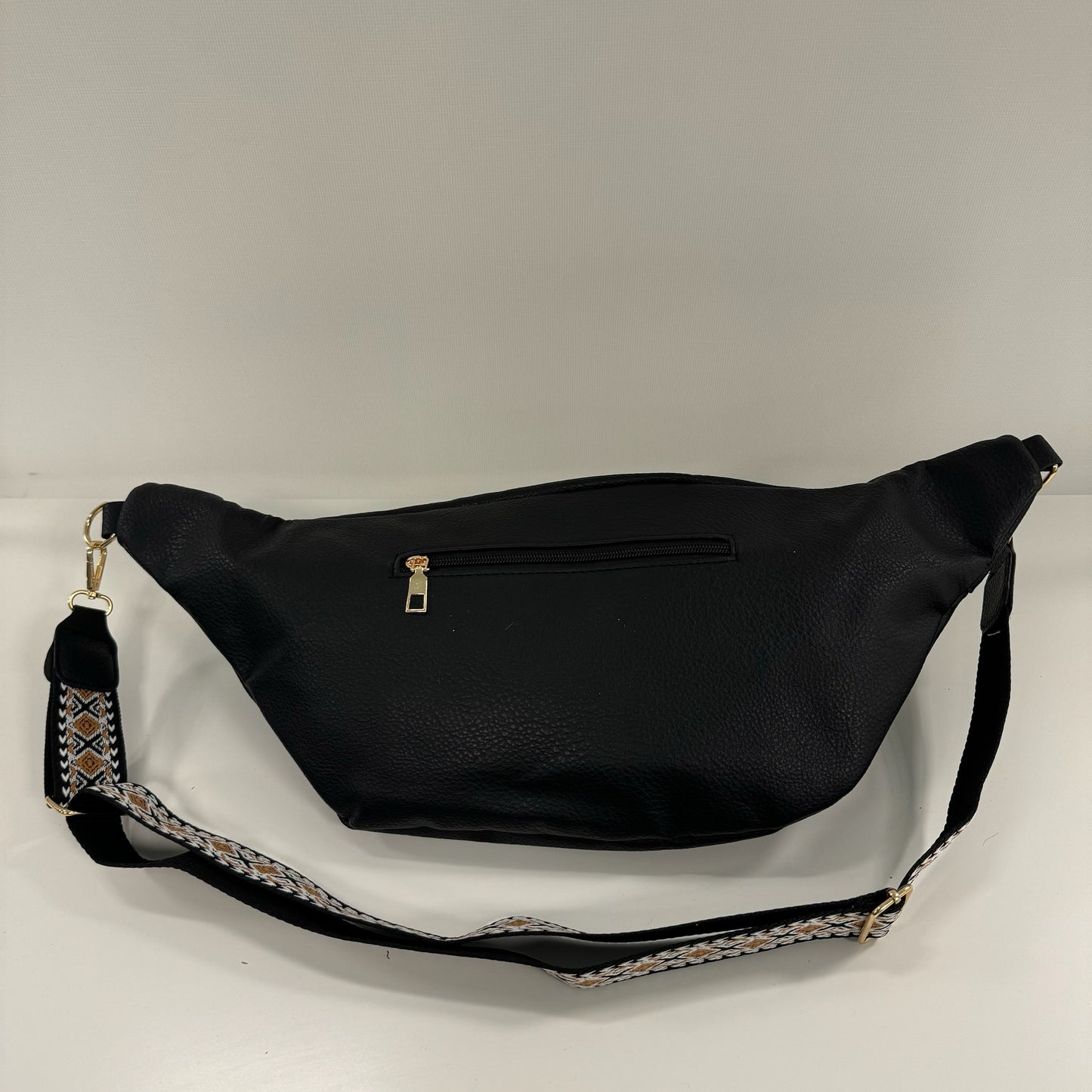 Damen Crossbody Tasche XXL – Half Moon Bag Sling Bag Vegan Leder