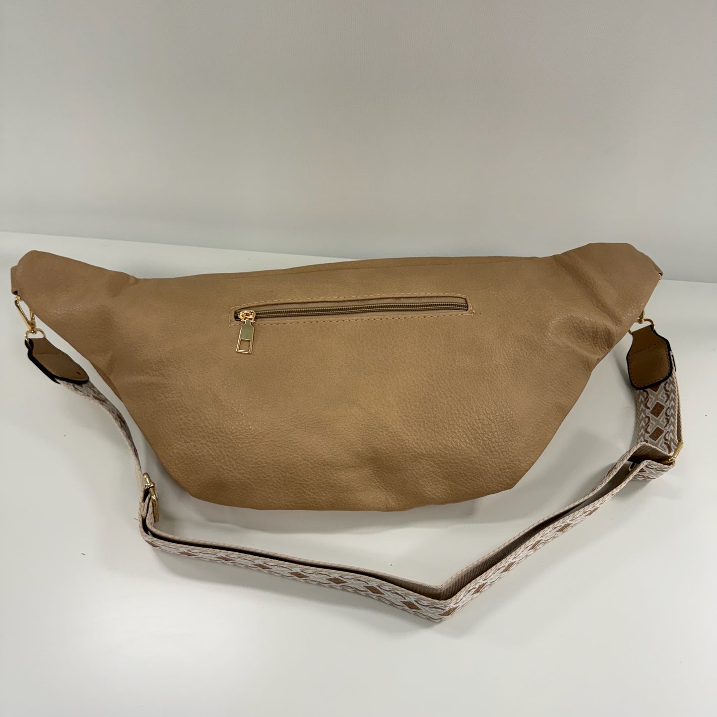 Damen Crossbody Tasche XXL – Half Moon Bag Sling Bag Vegan Leder