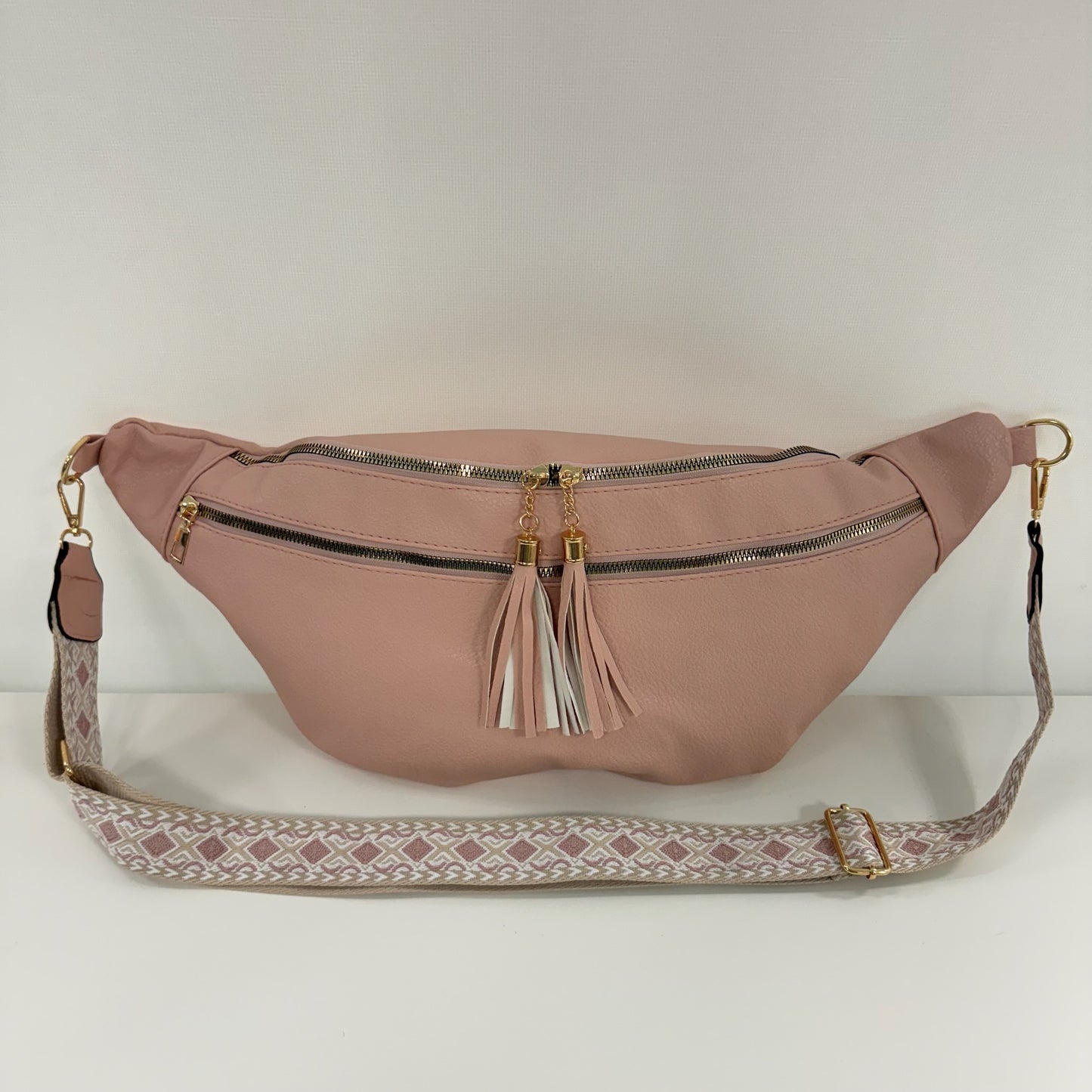 Damen Crossbody Tasche XXL – Half Moon Bag Sling Bag Vegan Leder