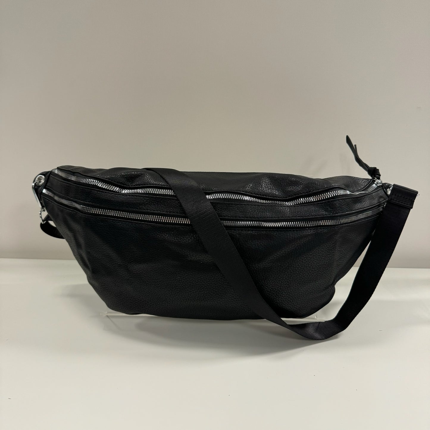 XXL Crossbody Tasche Damen – Große Bauchtasche & Umhängetasche Alltag VEGAN