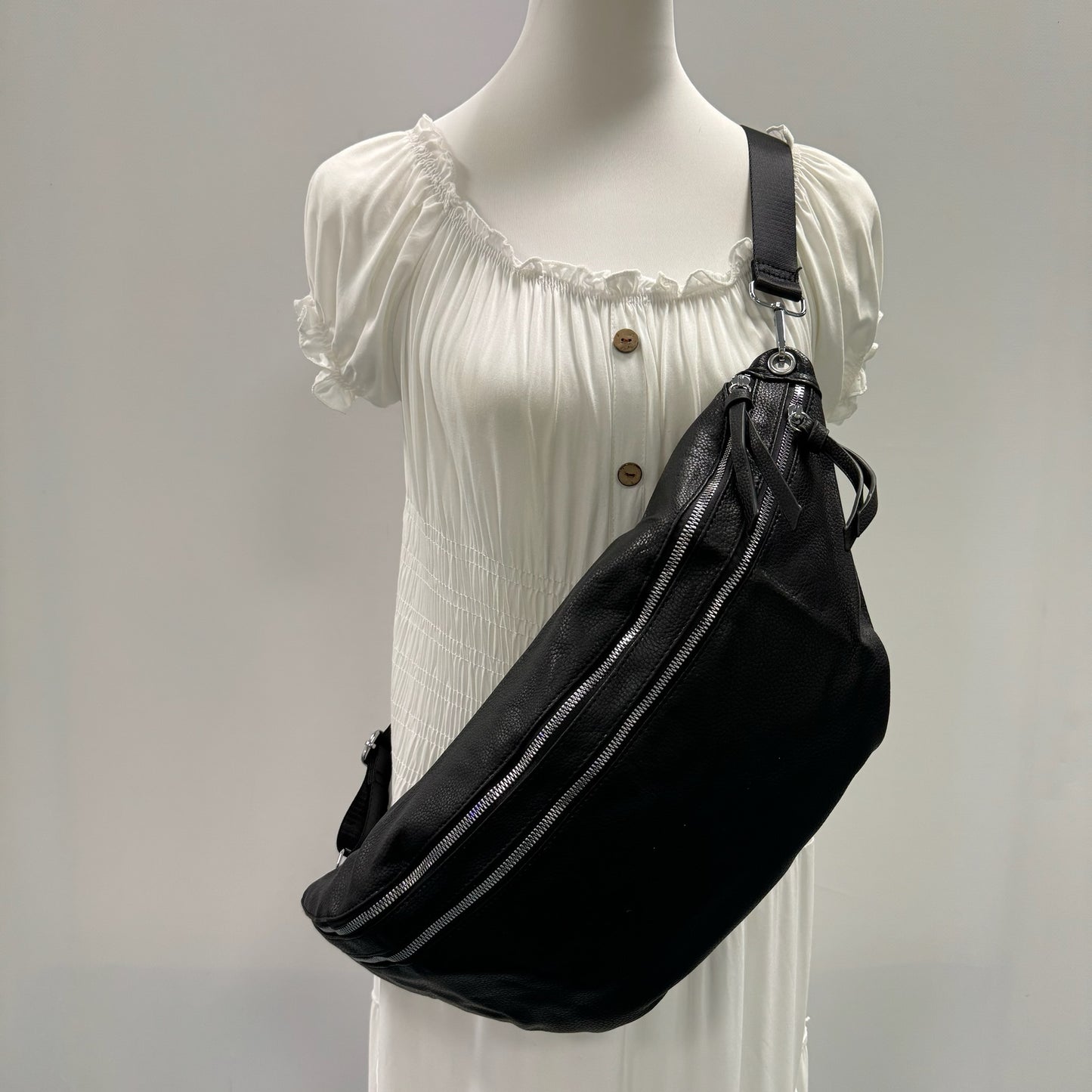 XXL Crossbody Tasche Damen – Große Bauchtasche & Umhängetasche Alltag VEGAN