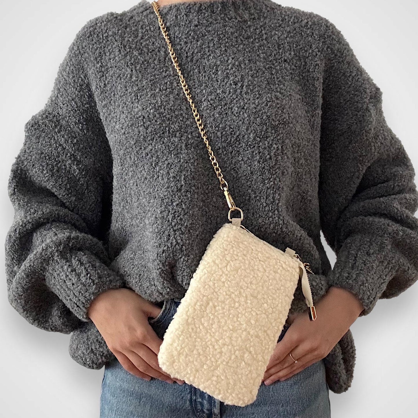 Damen Teddy Handytasche Gold – Plüsch Crossbody Tasche mit Kette