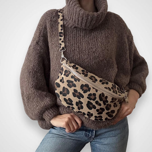 Crossbody Bag Leder, Leopard Tasche, Bauchtasche Leo, Slingbag, Wildledertasche mit Leopard Muster, Umhängetasche, bauchtasche Wildleder, L