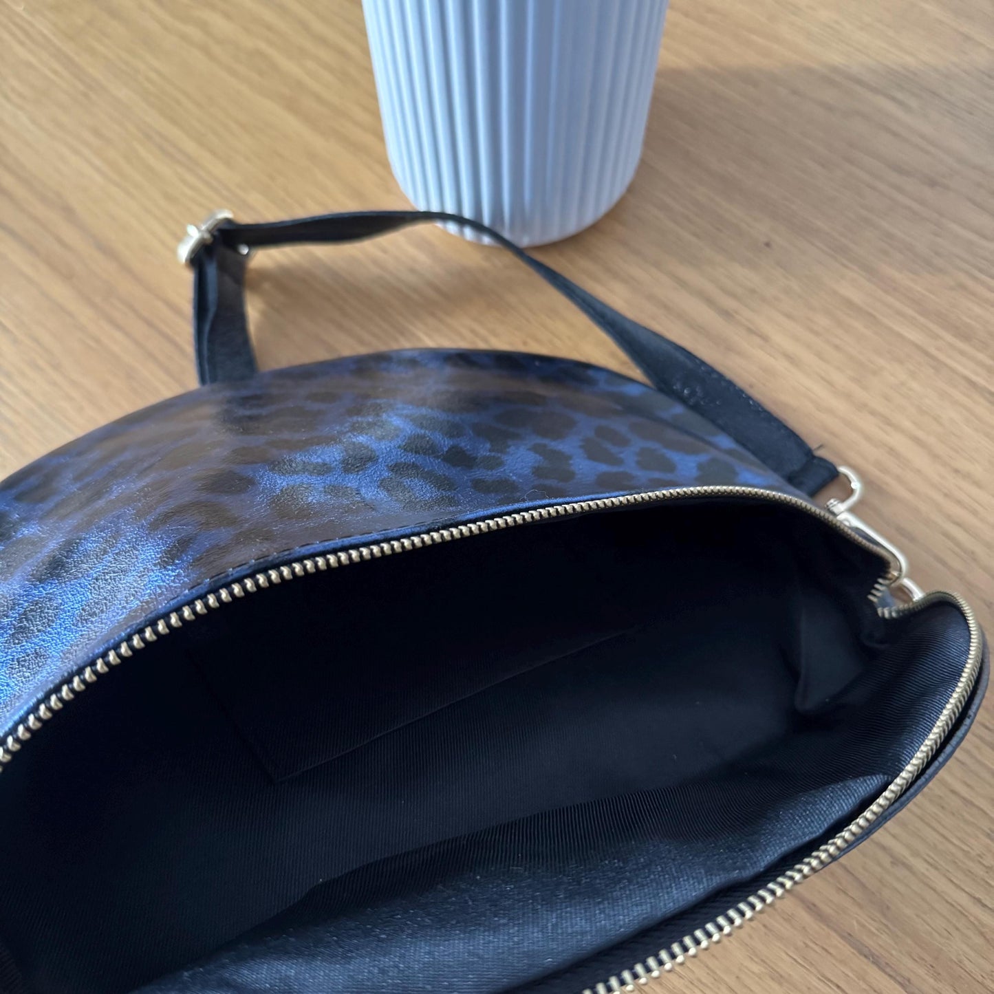 Damen Leder Bauchtasche Blau – Crossbody Tasche Leo Print Echtleder