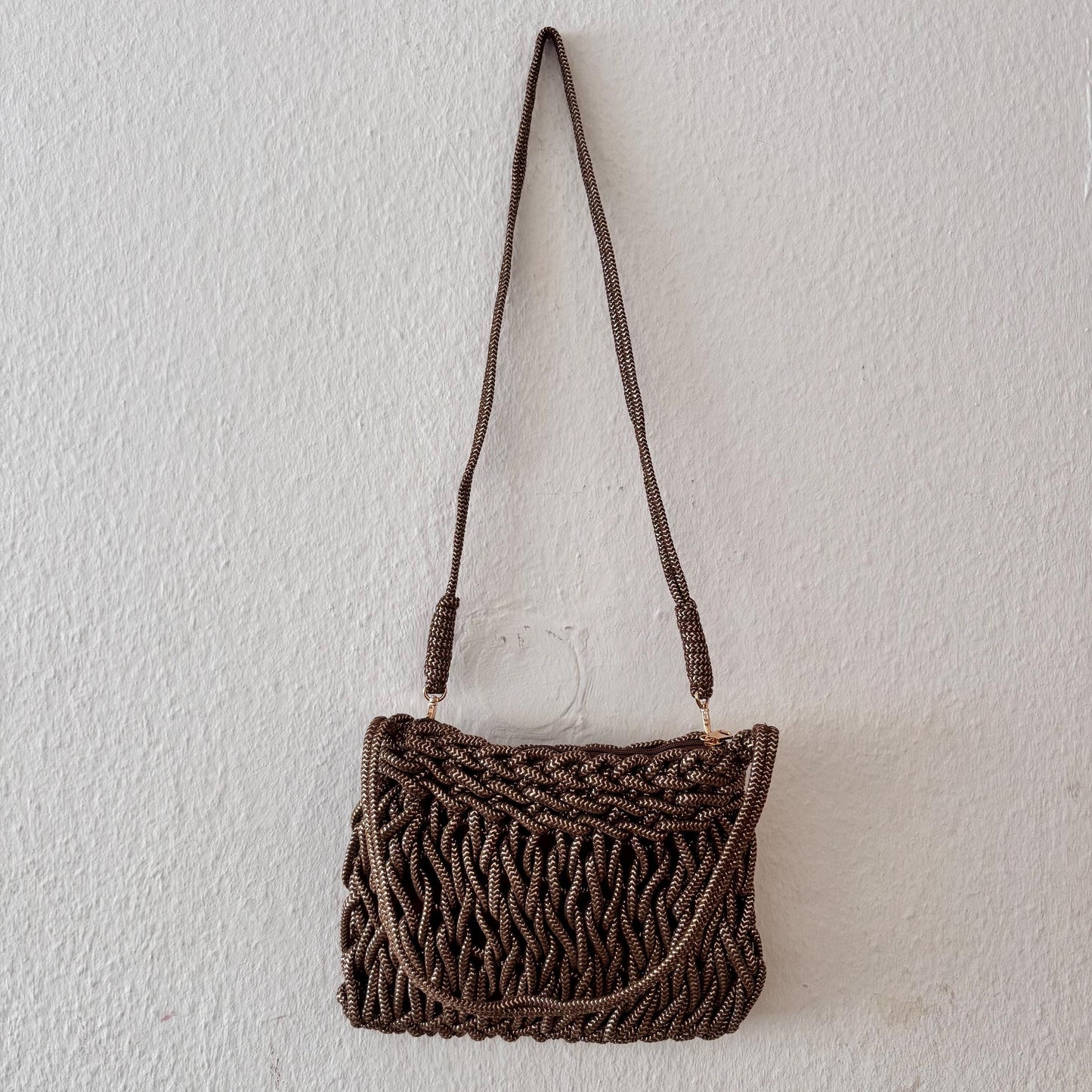 Damen Makramee Tasche Beige – Boho Schultertasche mit Gold Details